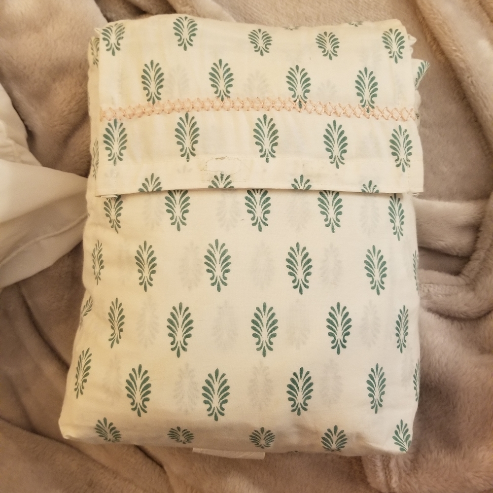 Opalhouse Queen sheets